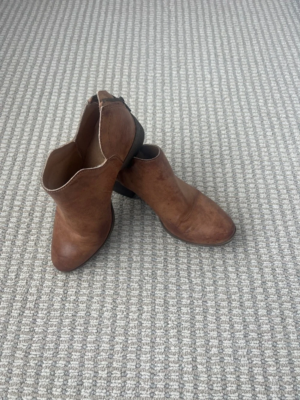 b.o.c. Born Concept Celosia Ankle Booties Size 7